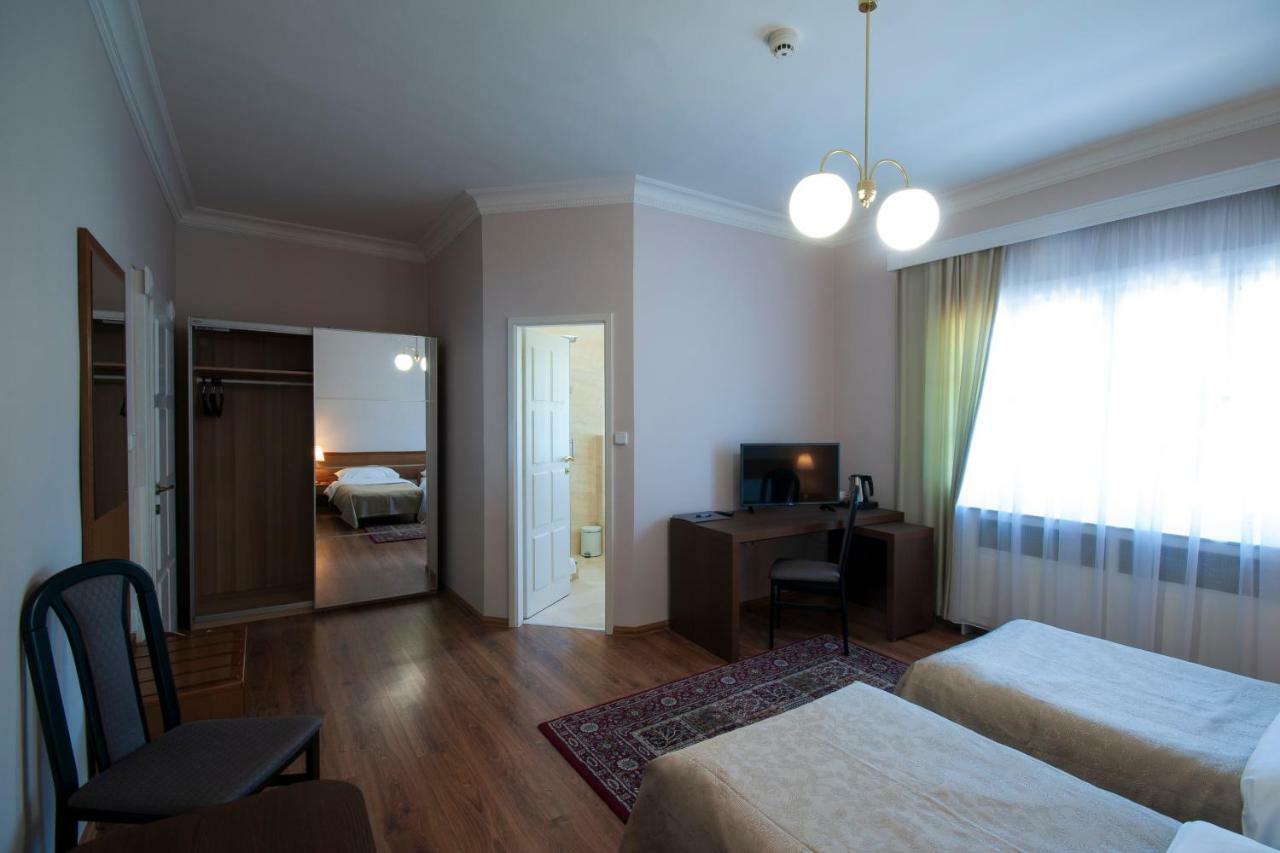 Art Deco Hotel Hoffmann คลาดโน ภายนอก รูปภาพ